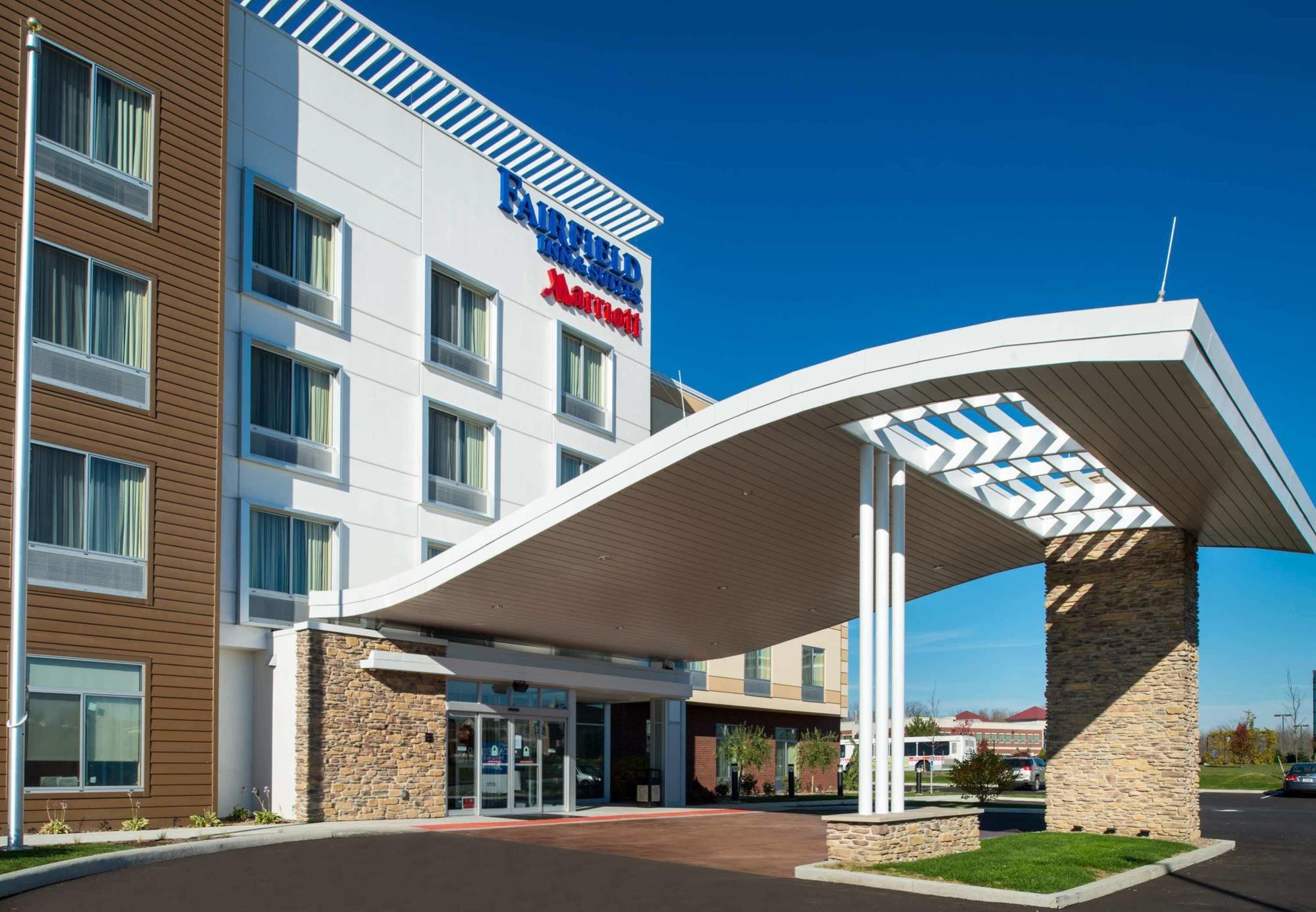 Fairfield Inn & Suites By Marriott Akron Stow Buitenkant foto